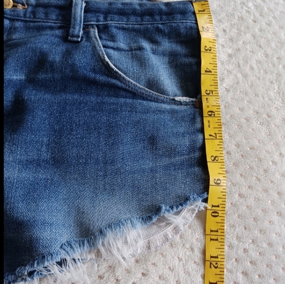 Wrangler Vintage Custom Denim Jean Cut-Off Shorts - Picture 5 of 16